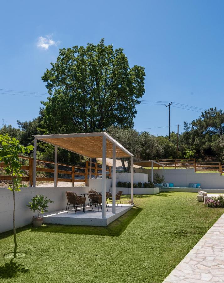 Dionysus Apartments & Suites Ierissos Exterior photo