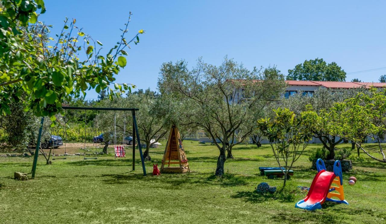 Dionysus Apartments & Suites Ierissos Exterior photo